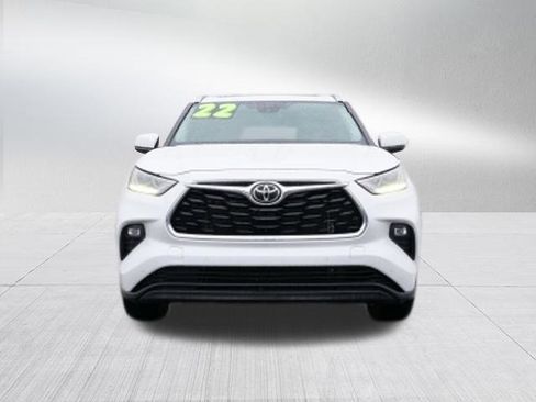 Used 2022 Toyota Highlander Limited image 8