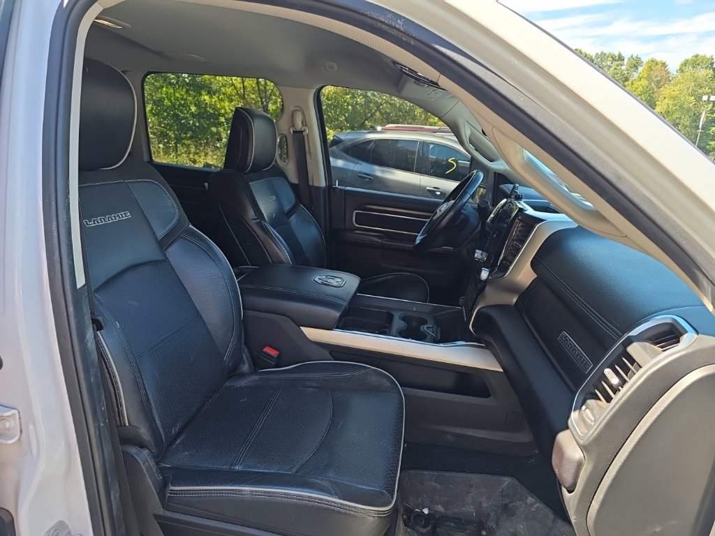 Used 2023 RAM 3500 Laramie AWD/4WD image 22