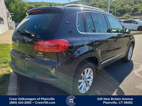 Used 2017 Volkswagen Tiguan Wolfsburg Edition AWD/4WD image 3