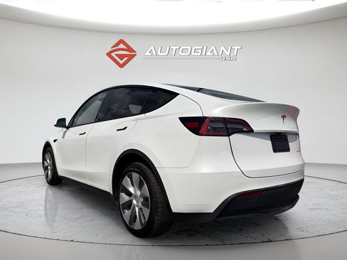Used 2023 Tesla Model Y Long Range AWD/4WD image 5