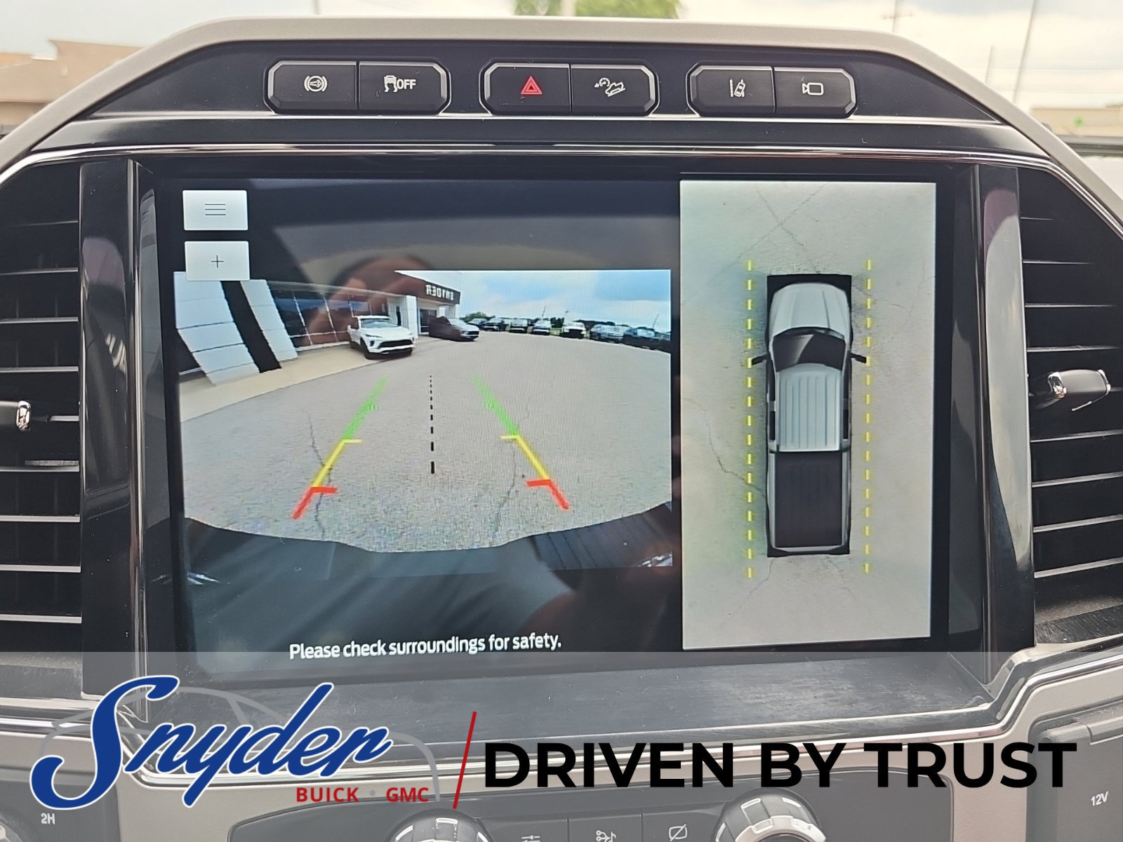 Used 2022 Ford F350 King Ranch w/ King Ranch Ultimate Package AWD/4WD image 22