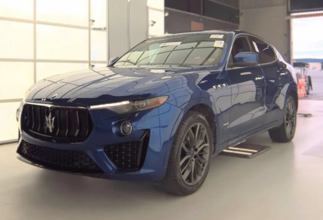 Used 2019 Maserati Levante GranSport AWD/4WD image 2