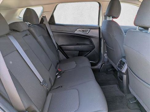 Used 2024 Kia Sportage LX image 19