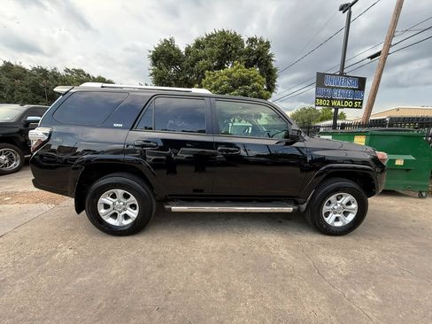 Used 2016 Toyota 4Runner SR5 RWD image 7