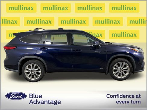 Used 2020 Toyota Highlander Limited image 2