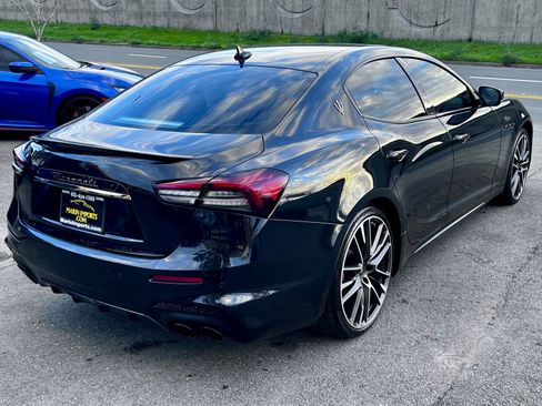 Used 2022 Maserati Ghibli Trofeo image 5