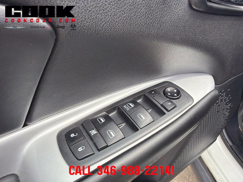 Used 2020 Dodge Journey SE w/ Blacktop Package FWD image 12