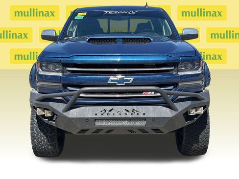 Used 2018 Chevrolet Silverado 1500 LTZ Z71 w/ LTZ Plus Package AWD/4WD image 16