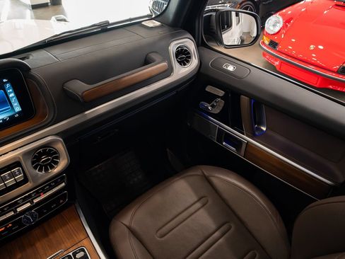 Used 2023 Mercedes-Benz G 550 image 11