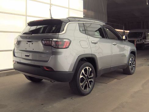 Used 2024 Jeep Compass Limited AWD/4WD image 3