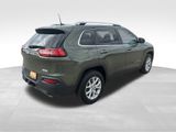 Used 2018 Jeep Cherokee Latitude w/ Cold Weather Group image 6