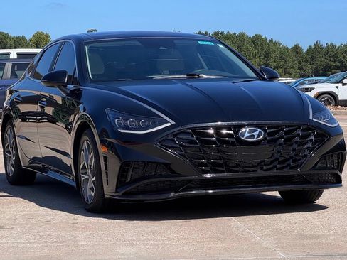 Used 2023 Hyundai Sonata SEL w/ Convenience Package FWD image 11