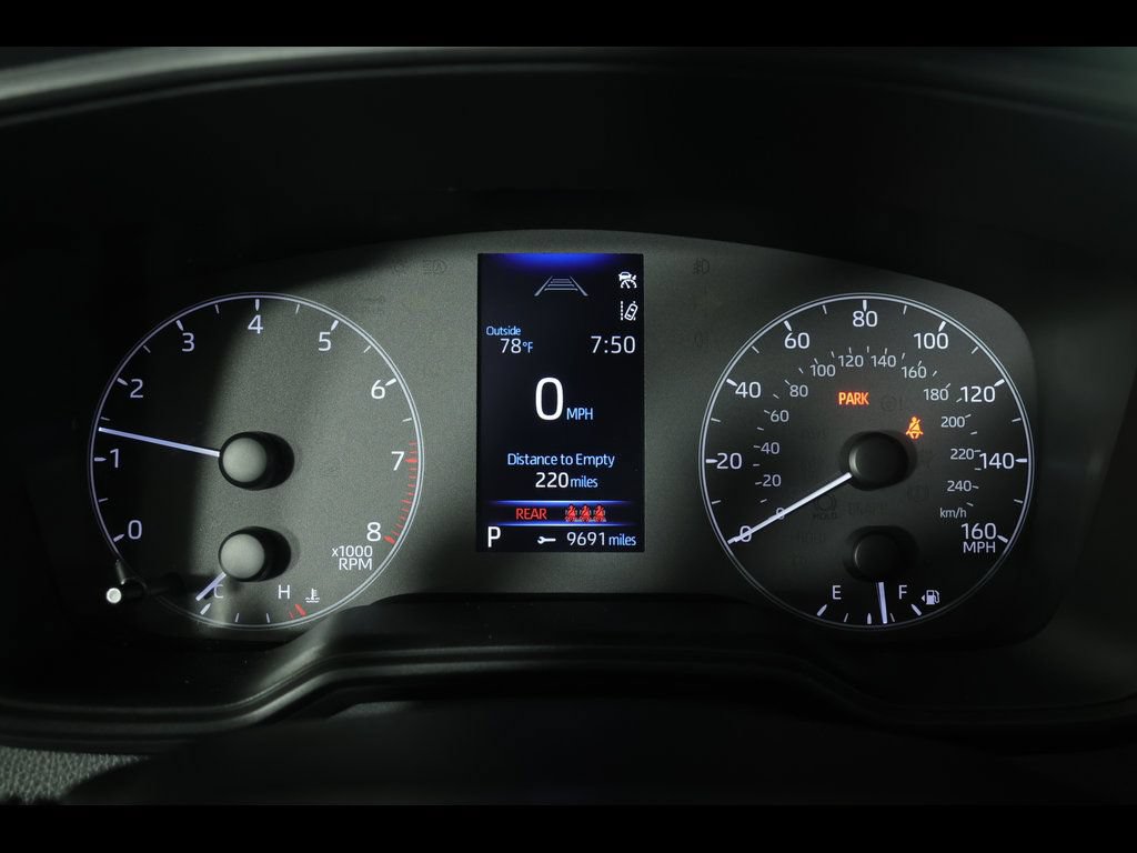 Used 2025 Toyota Corolla LE FWD image 21