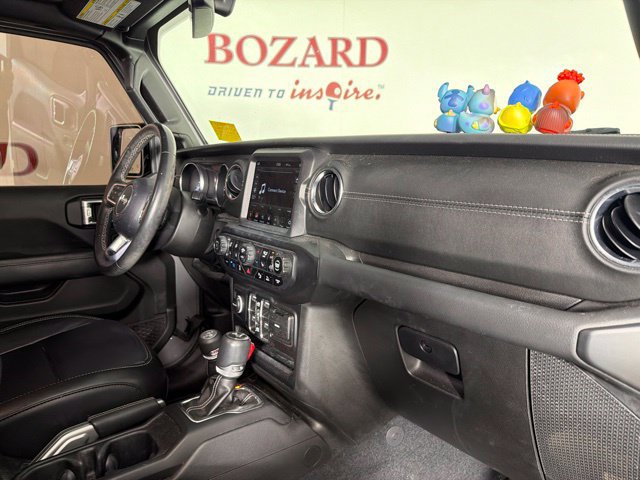 Used 2022 Jeep Wrangler Unlimited Sahara w/ Cold Weather Group AWD/4WD image 32