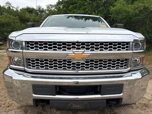 Used 2019 Chevrolet Silverado 2500 W/T w/ WT Convenience Package AWD/4WD image 3