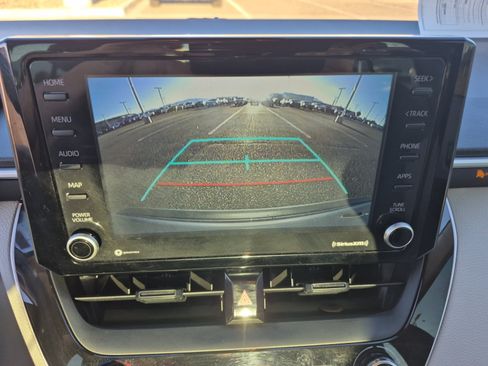 Used 2022 Toyota Corolla LE FWD image 31