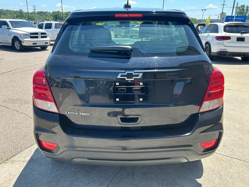 Used 2020 Chevrolet Trax LS AWD/4WD image 6