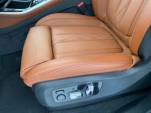 New 2026 BMW X5 M60i w/ Executive Package image 23