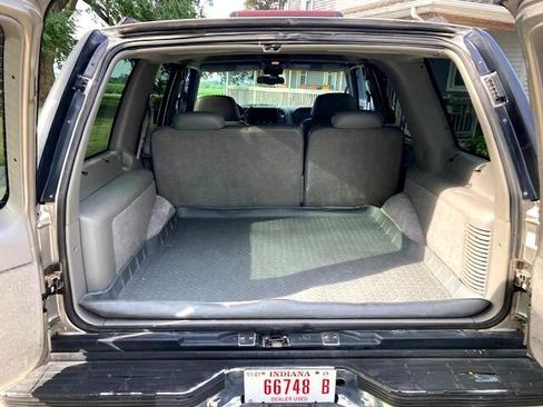 Used 1998 GMC Yukon SLT w/ Marketing Opt Pkg 5 image 36