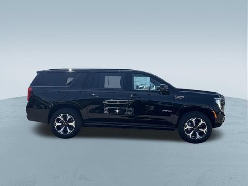 New 2026 GMC Yukon XL AT4 Ultimate AWD/4WD image 10