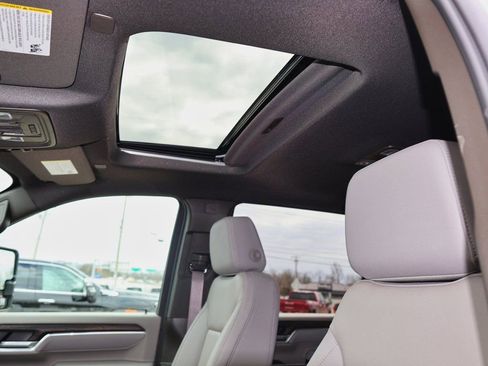 New 2026 GMC Sierra 2500 SLT w/ SLT Premium Package image 8