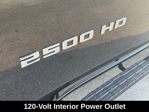 Used 2025 Chevrolet Silverado 2500 LT image 29