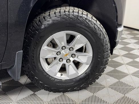 Used 2021 Chevrolet Silverado 1500 LT w/ Convenience Package II AWD/4WD image 6