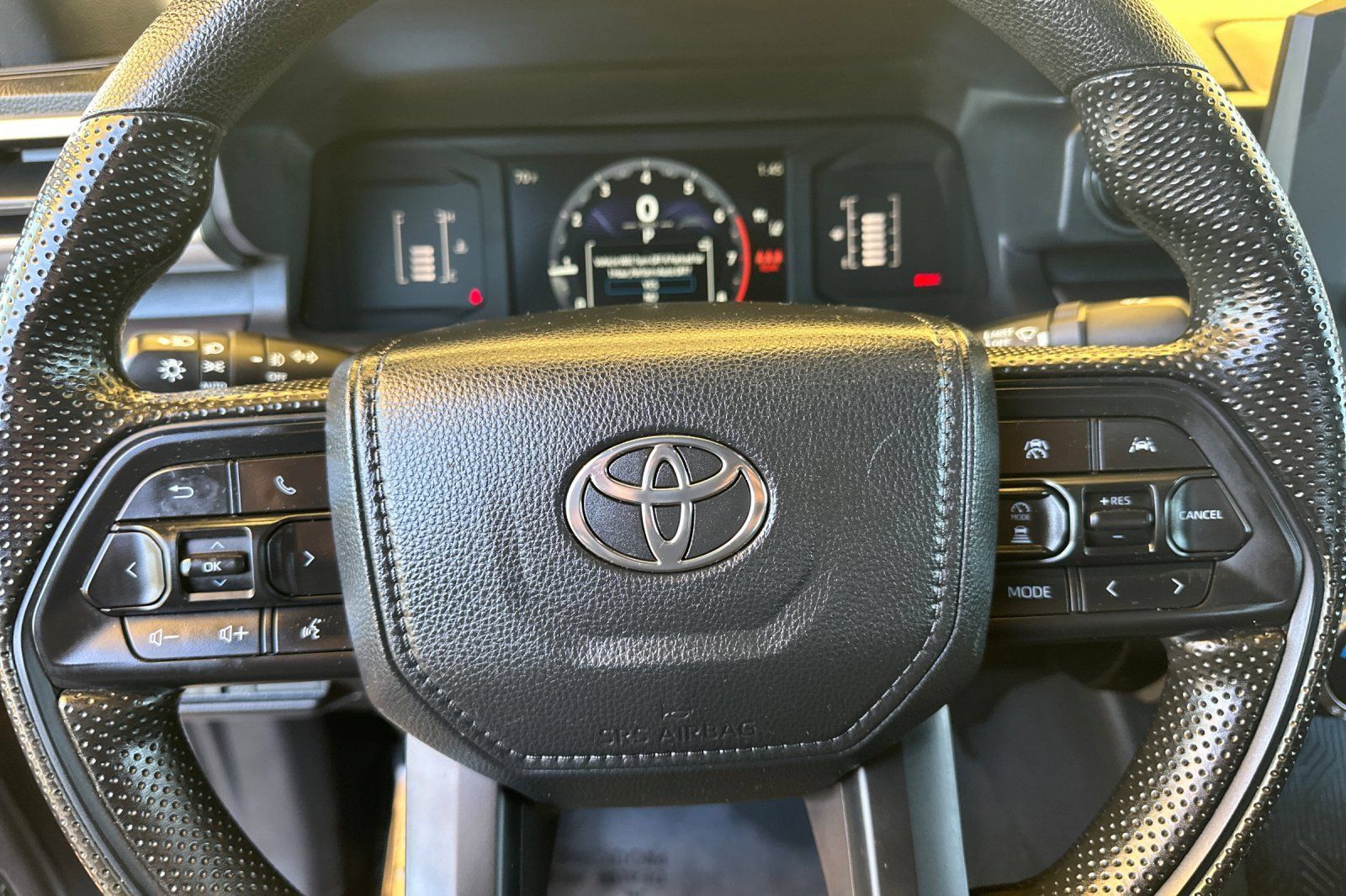 Used 2024 Toyota Tacoma SR5 AWD/4WD image 26