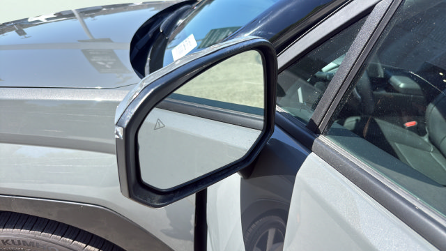 Used 2025 Hyundai Santa Fe Limited FWD image 36