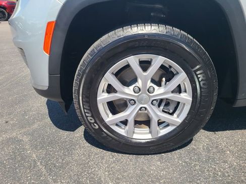 Used 2021 Jeep Grand Cherokee L Limited AWD/4WD image 9