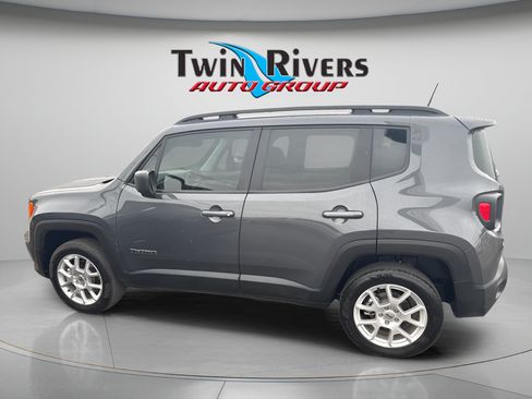 Certified 2023 Jeep Renegade Latitude w/ Premium Group AWD/4WD image 1