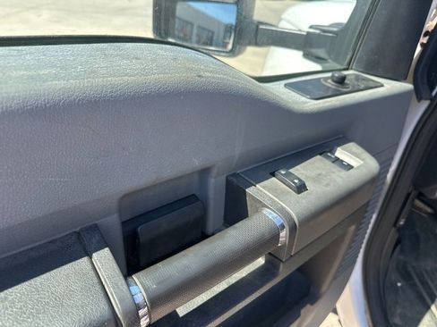 Used 2011 Ford F350 XLT image 11
