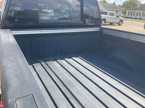 Used 2013 Nissan Titan SV w/ SV Premium Utility Pkg image 8