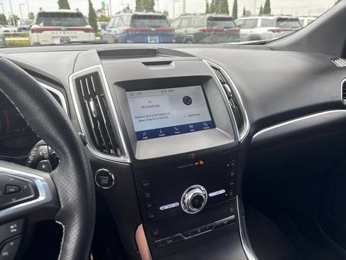 Used 2020 Ford Edge ST AWD/4WD image 3