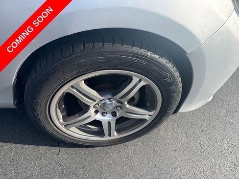 Used 2015 Toyota Yaris L FWD image 17