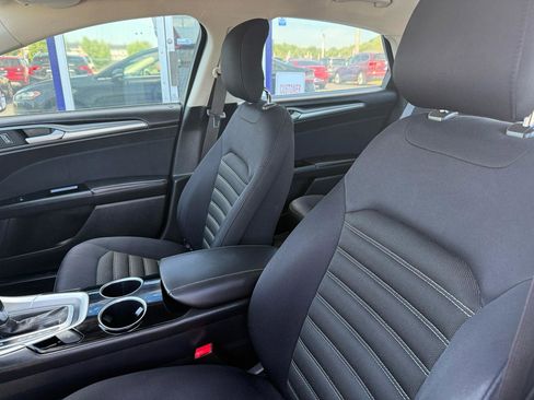 Used 2013 Ford Fusion SE FWD image 10