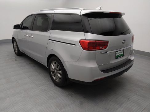 Used 2019 Kia Sedona EX image 5