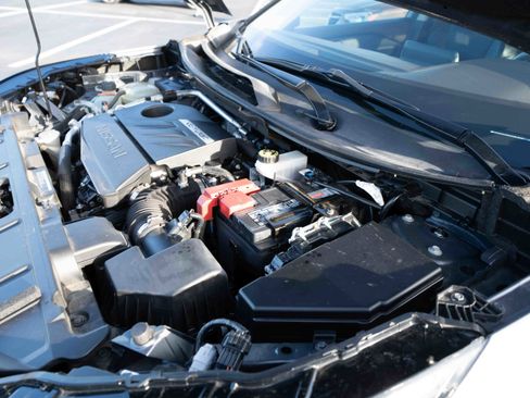 Used 2023 Nissan Rogue SV w/ SV Premium Package image 34