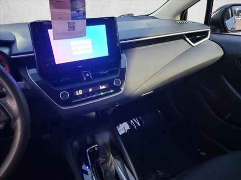 Used 2023 Toyota Corolla LE image 19