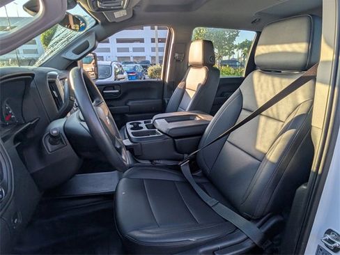 Used 2025 Chevrolet Silverado 2500 W/T image 6
