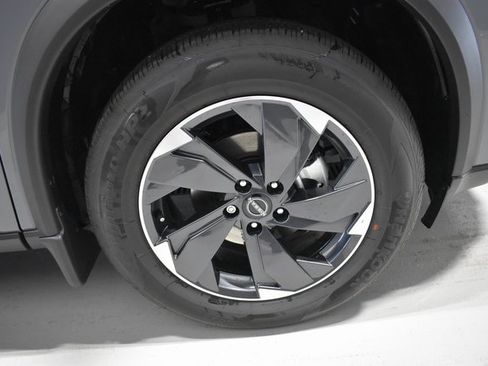 New 2026 Nissan Rogue SV image 10