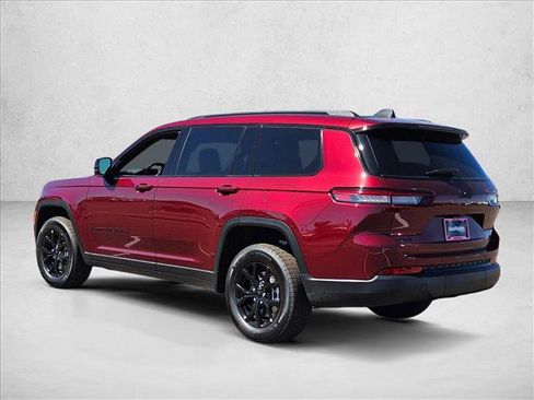 New 2025 Jeep Grand Cherokee L Altitude image 9