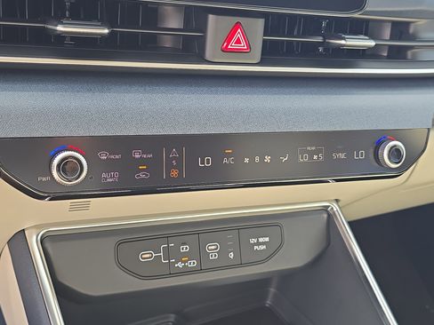New 2026 Kia Carnival EX FWD image 26
