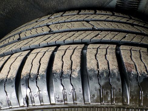 Used 2023 Tesla Model Y Long Range image 35