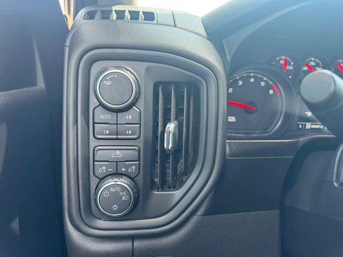 Used 2019 Chevrolet Silverado 1500 Custom Trail Boss w/ Custom Convenience Package image 23