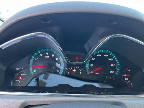 Used 2014 Chevrolet Traverse LT image 11