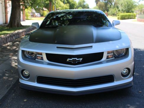 Used 2013 Chevrolet Camaro SS w/ SS Performance Package RWD image 25