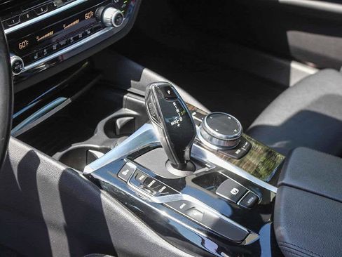 Used 2019 BMW 530e w/ Convenience Package RWD image 17