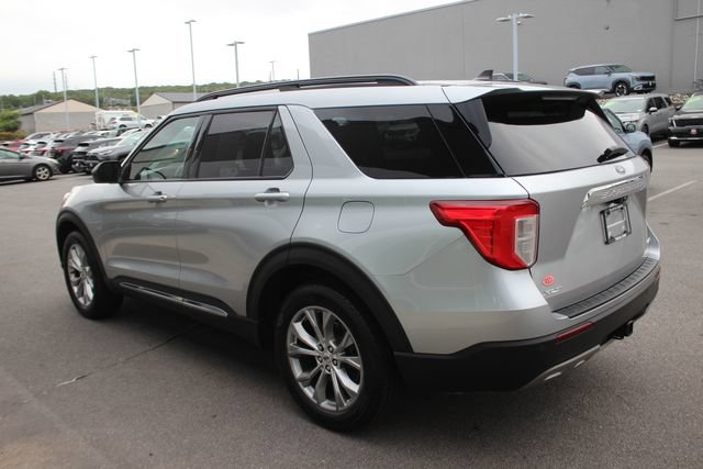 Used 2021 Ford Explorer XLT w/ Equipment Group 202A AWD/4WD image 31