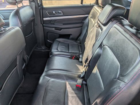 Used 2019 Ford Explorer Sport image 24